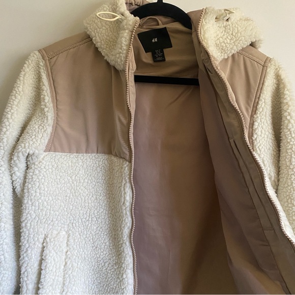 Cream and tan Sherpa hooded jacket - Picture 2 of 8